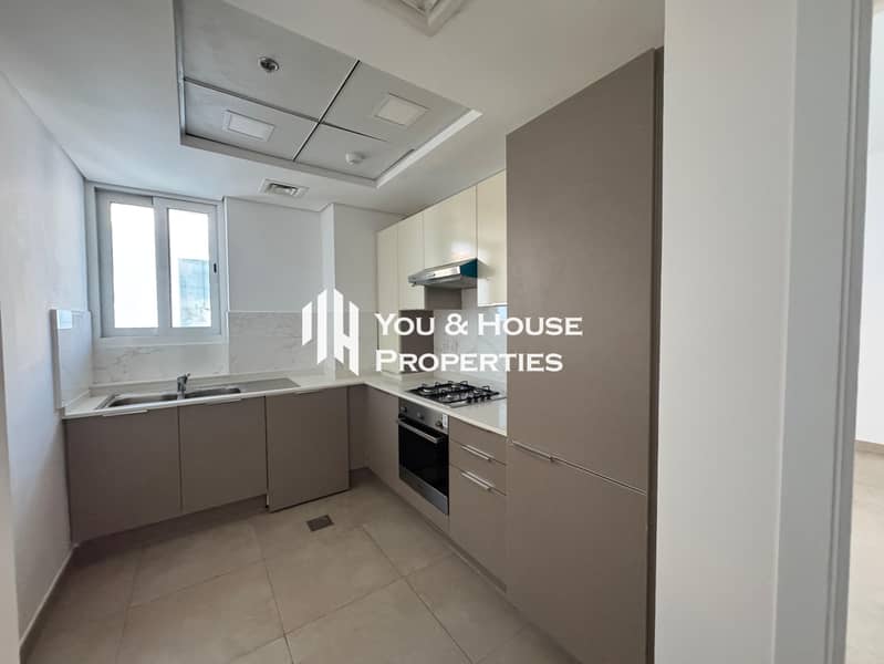 Neat & Spacious 1BR with Balcony | Closed Kitchen | Prime Location - Image 6