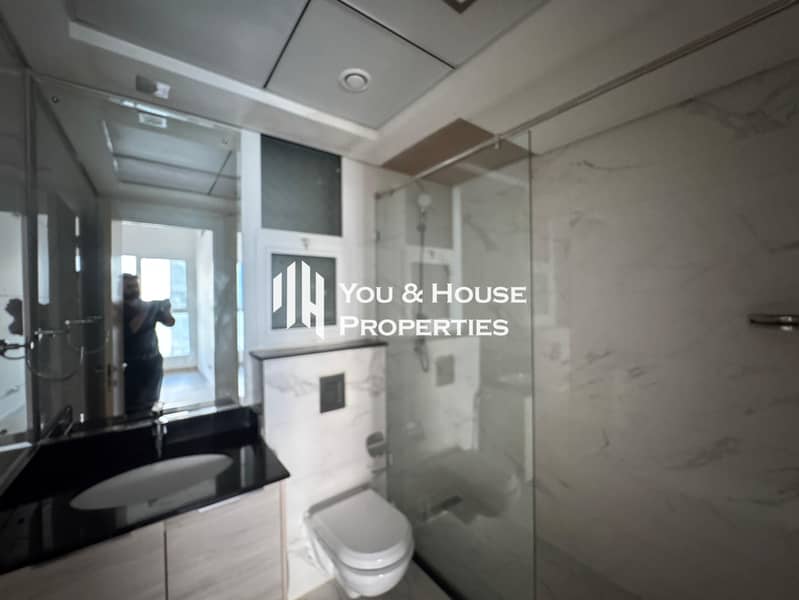 Neat & Spacious 1BR with Balcony | Closed Kitchen | Prime Location - Image 8