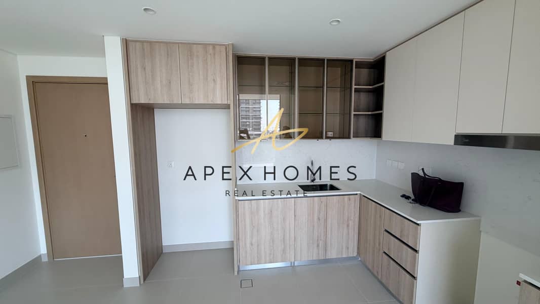 Park View | Unfurnished | Vacant