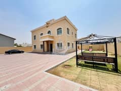 فیلا في المزهر 3،المزهر 5 غرف 250000 درهم - 13589252