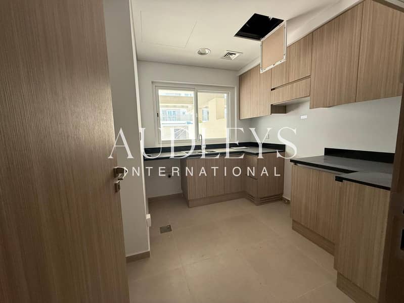 Brand New | Excellent Location | Spacious Townhouse - Image 9