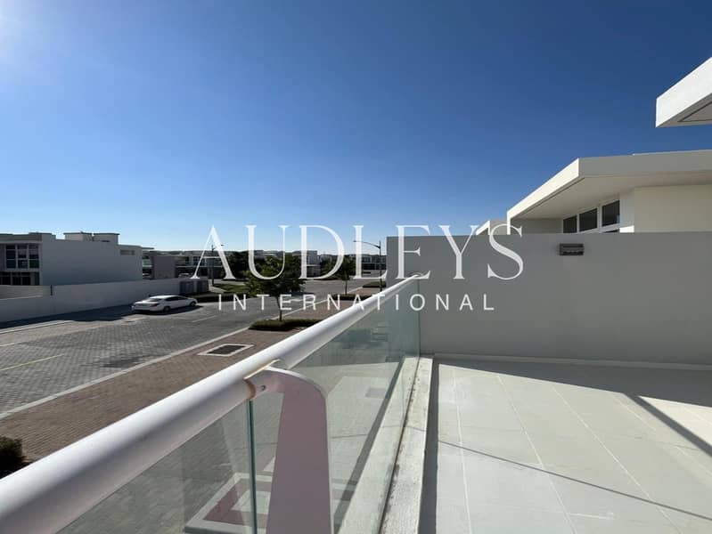 Single Row | Road View | Vacant Soon - Image 8