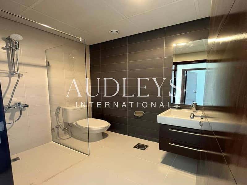 Single Row | Road View | Vacant Soon - Image 12