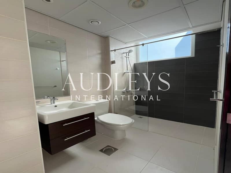 Single Row | Road View | Vacant Soon - Image 15