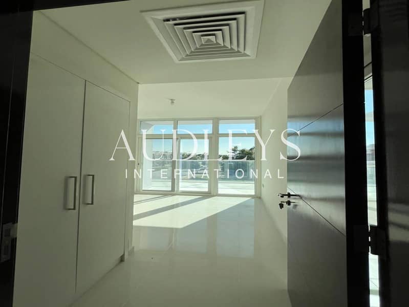 Single Row | Road View | Vacant Soon - Image 17