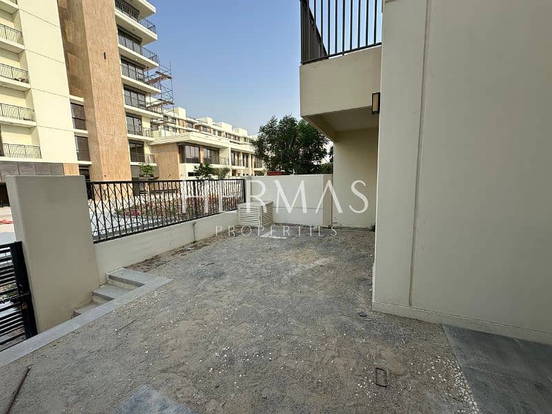 Well-Maintained | Type 1 | Back-to-Back | Prime Location