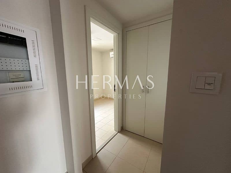 Well-Maintained | Type 1 | Back-to-Back | Prime Location - Image 11