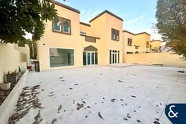 Single Row | Fully Upgraded | Near Park
