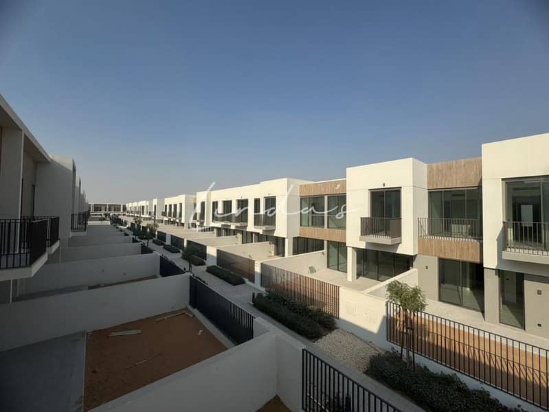 Corner - Big Plot | Ready Soon | Well Priced - Image 13