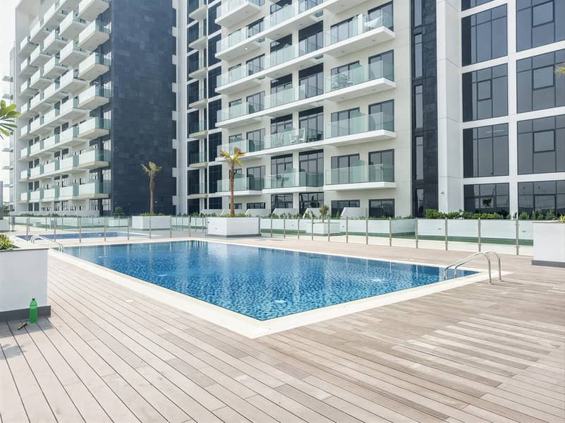 10 Swimming pool. jpg