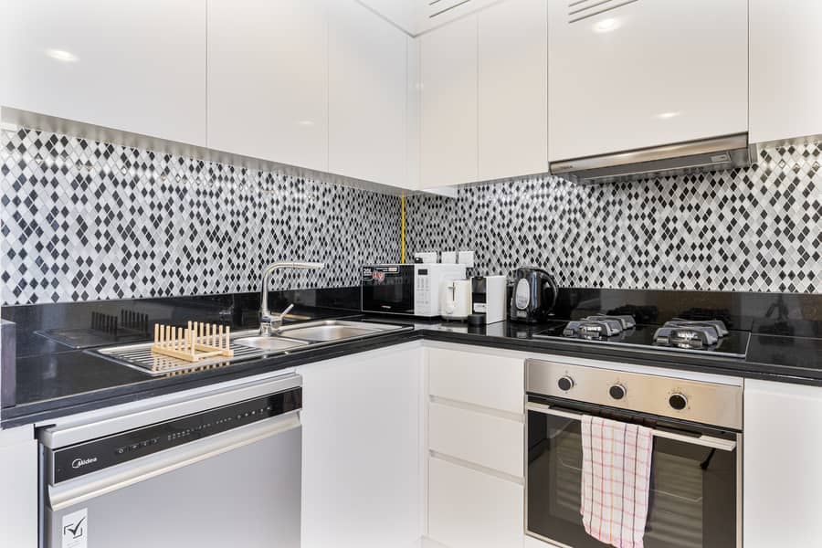 10 Full Kitchen (3). jpeg
