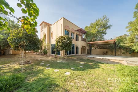 3 habitaciones Villa para en Venta en Jumeirah Village Triangle (JVT), Dubai - Villa en Jumeirah Village Triangle (JVT)，JVT District 2，District 2C, 3 dormitorios, 8500000 AED - 13596125