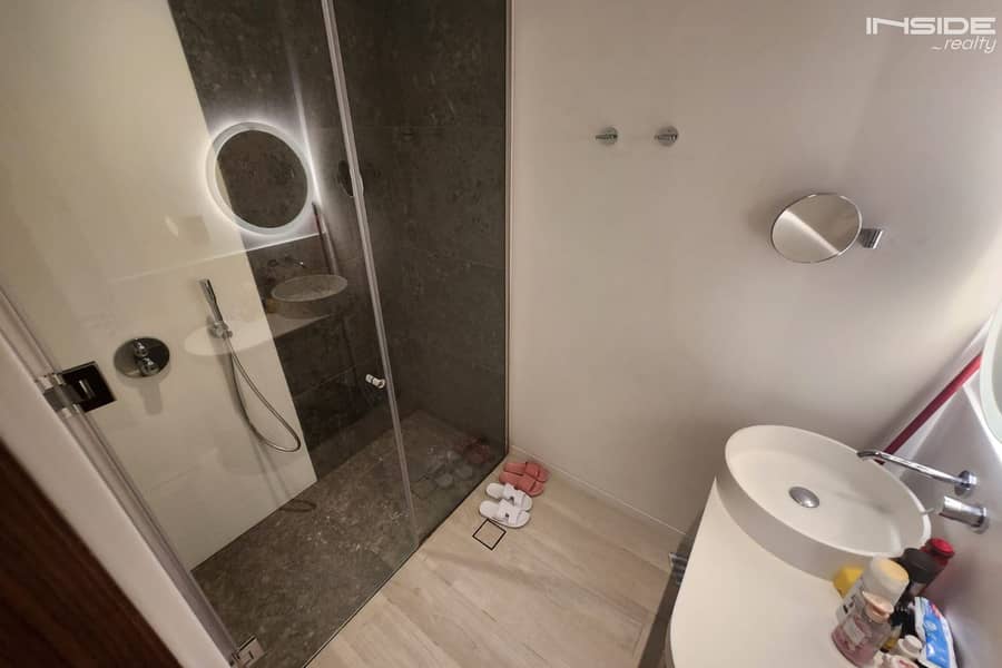 Biggest Layout | High Floor | Fully Furnished - Image 8