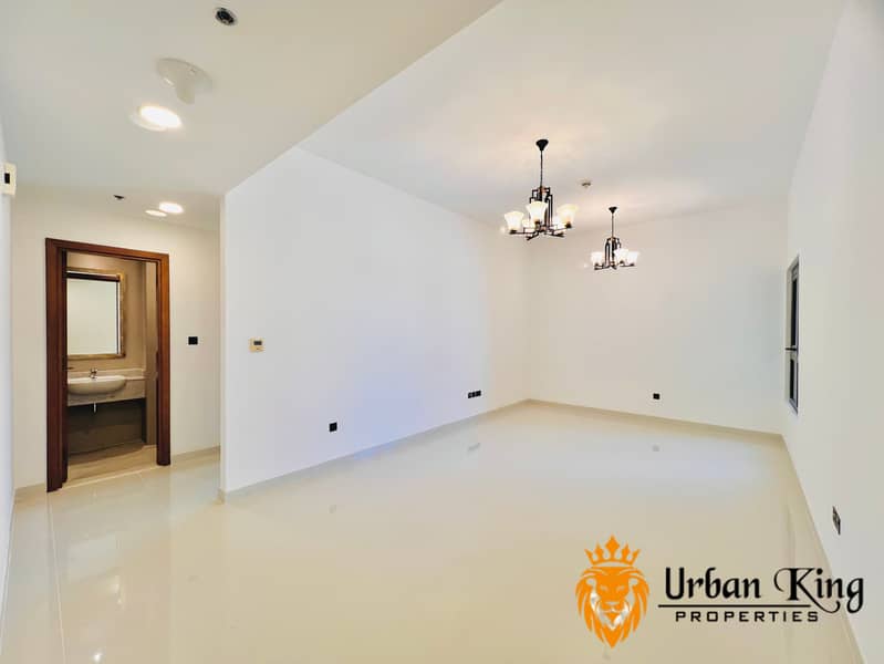 LIKE NEW 1BHK / CLOSE KITCHEN / HUGE LAYOUT