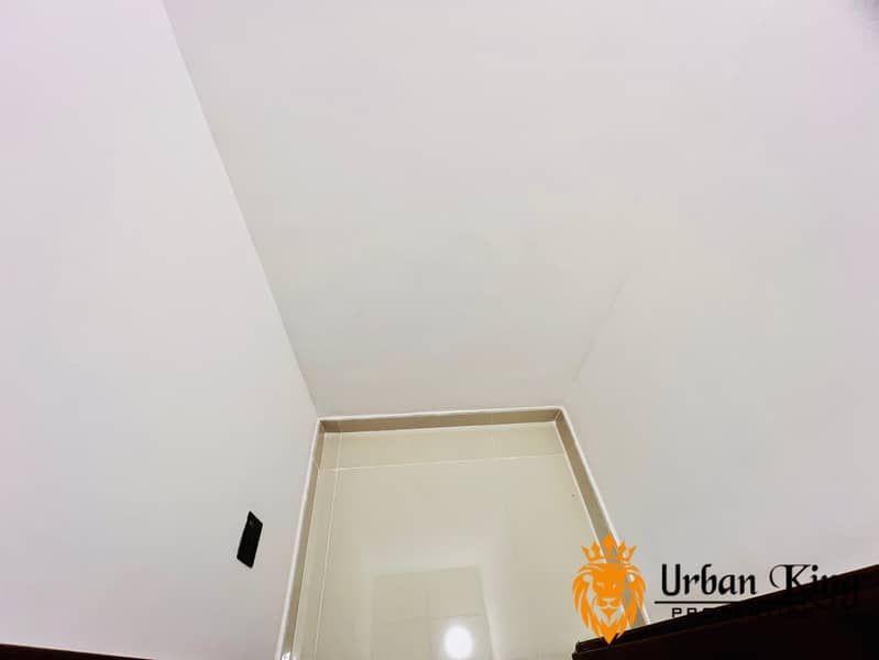 LIKE NEW 1BHK / CLOSE KITCHEN / HUGE LAYOUT - Image 7