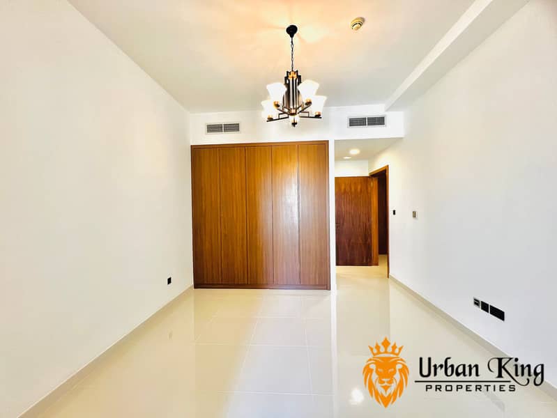 LIKE NEW 1BHK / CLOSE KITCHEN / HUGE LAYOUT - Image 15