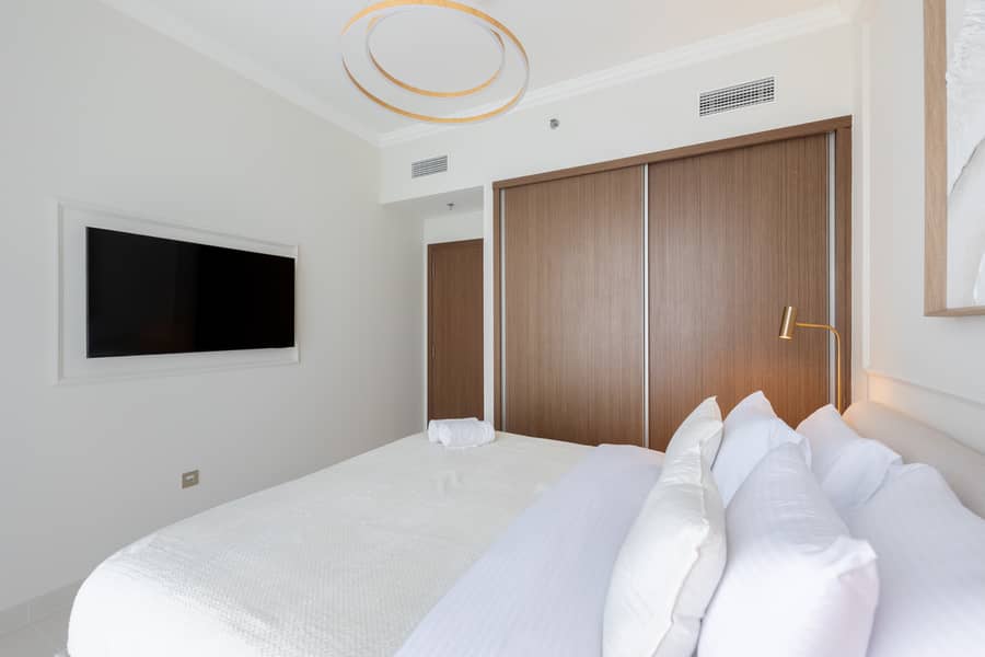 Chic 1BR Sea View – Palace Beach Residence 2 - Image 28