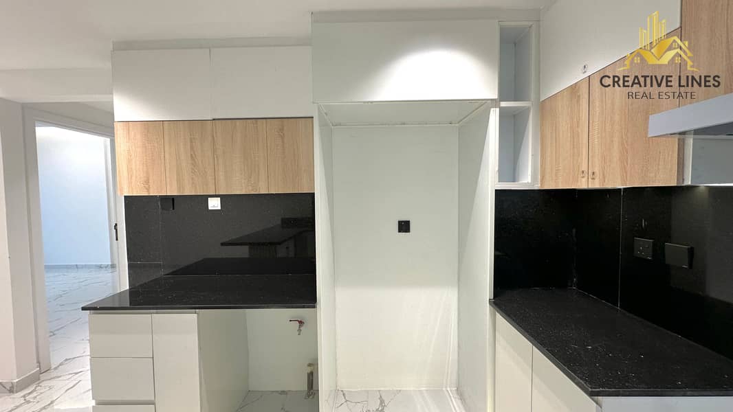 FULLY RENOVATED SPACIOUS YEARLY LEASE - Image 7