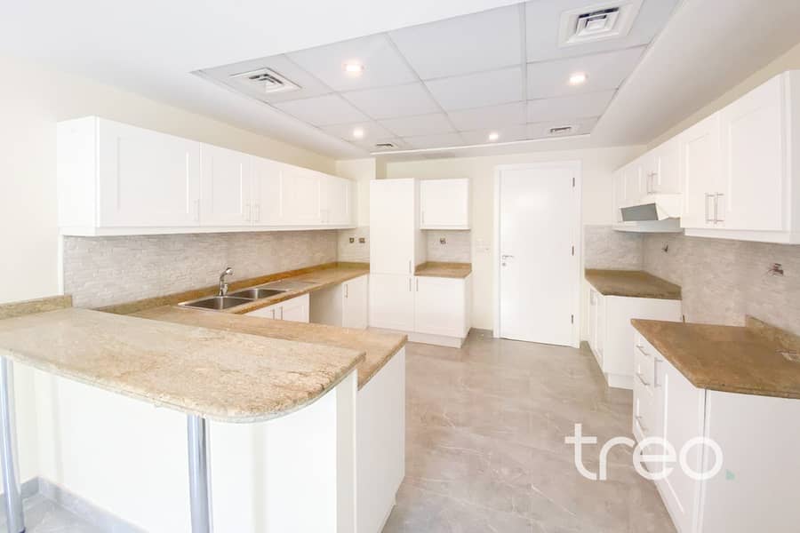 Fully Upgraded | Vacant | Pool Facing