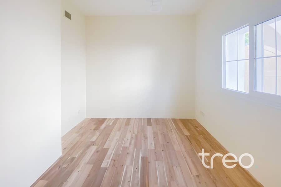 Fully Upgraded | Vacant | Pool Facing - Image 9