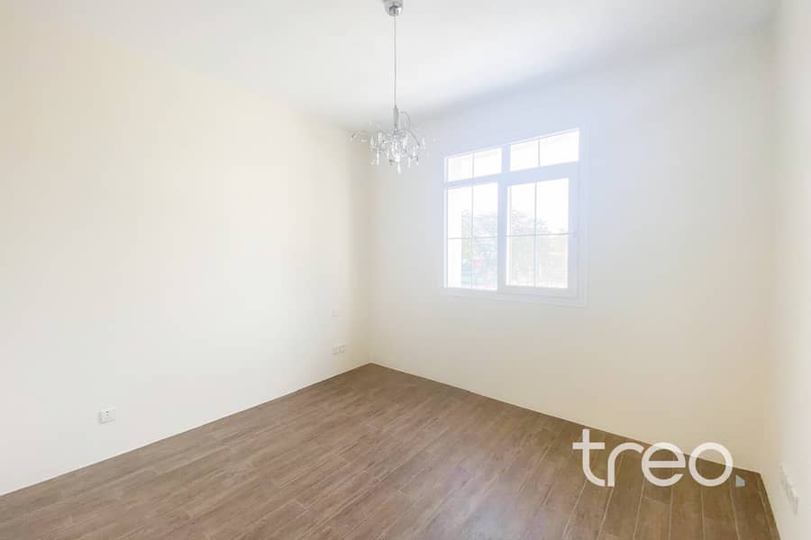 Fully Upgraded | Vacant | Pool Facing - Image 17