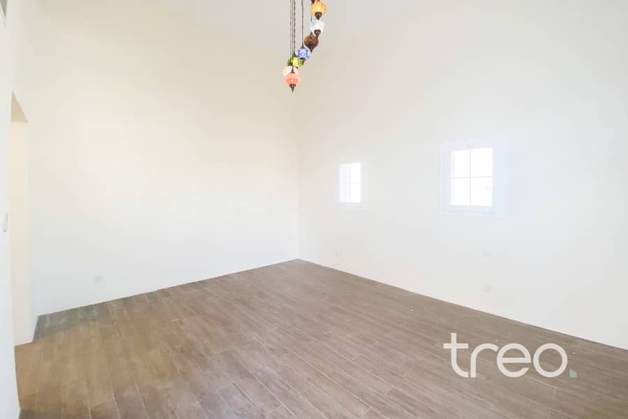 Fully Upgraded | Vacant | Pool Facing - Image 18