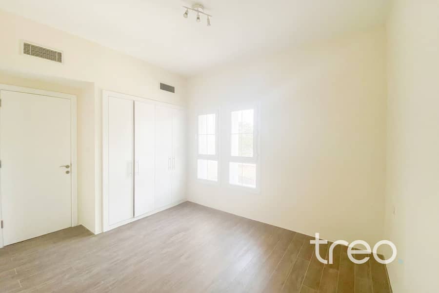 Fully Upgraded | Vacant | Pool Facing - Image 20