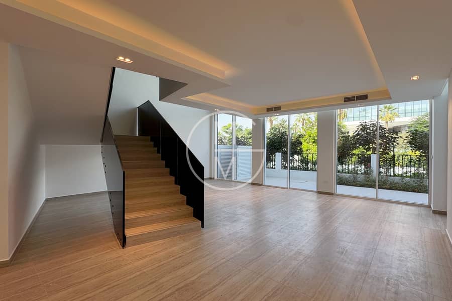 Exclusive | Bay-Backing | Brand New