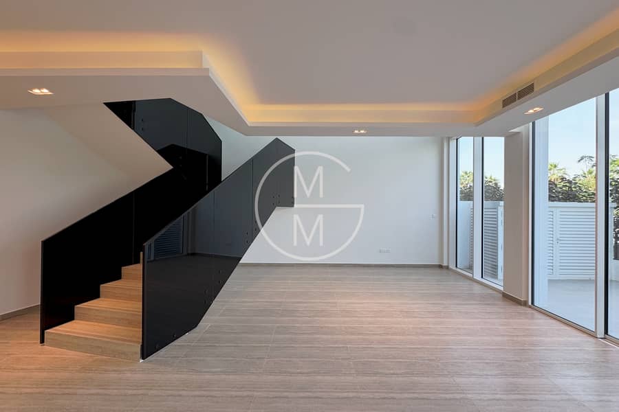 Exclusive | Bay-Backing | Brand New