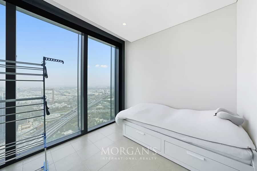 Spacious 2 BR Duplex | High Floor | Furnished - Image 20