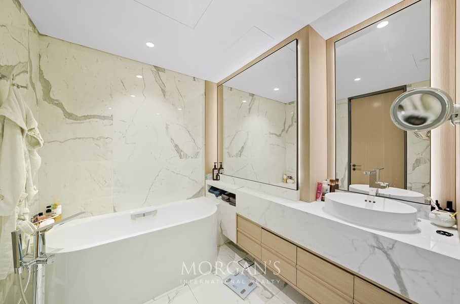 Spacious 2 BR Duplex | High Floor | Furnished - Image 23