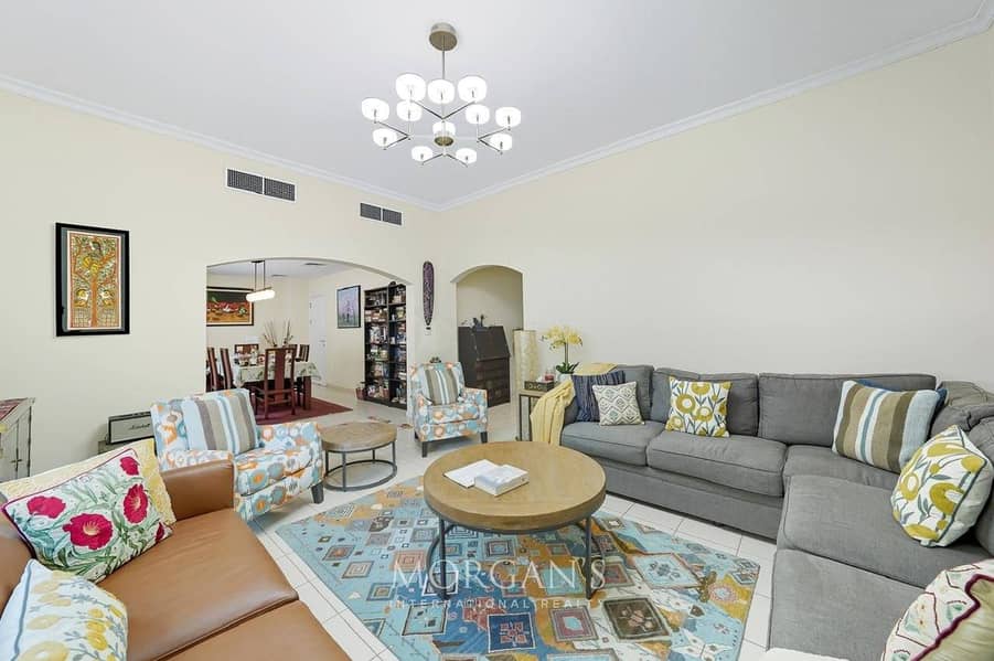 Exceptional 3 BR Villa with Great Views - Image 8