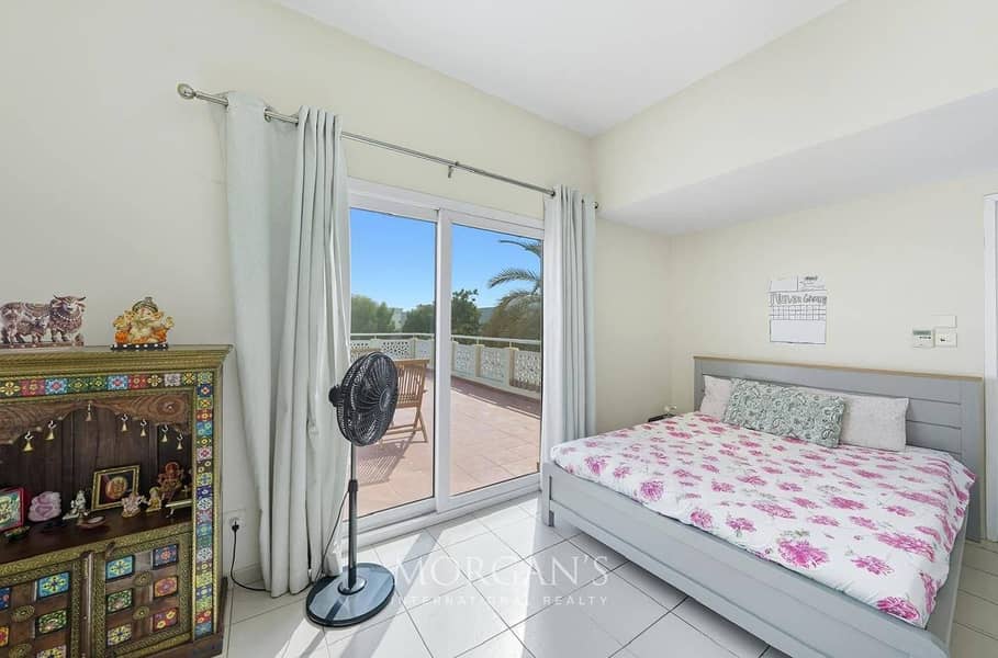 Exceptional 3 BR Villa with Great Views - Image 11