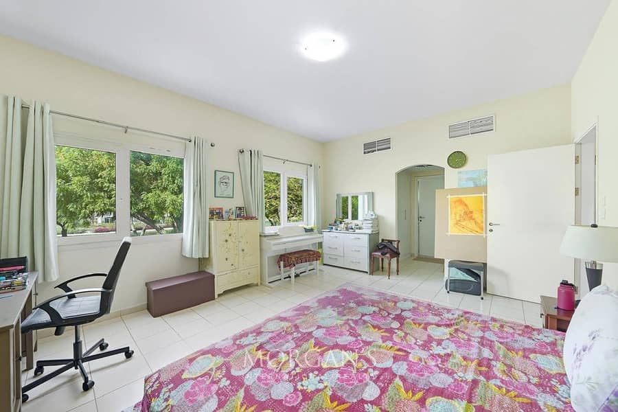 Exceptional 3 BR Villa with Great Views - Image 13