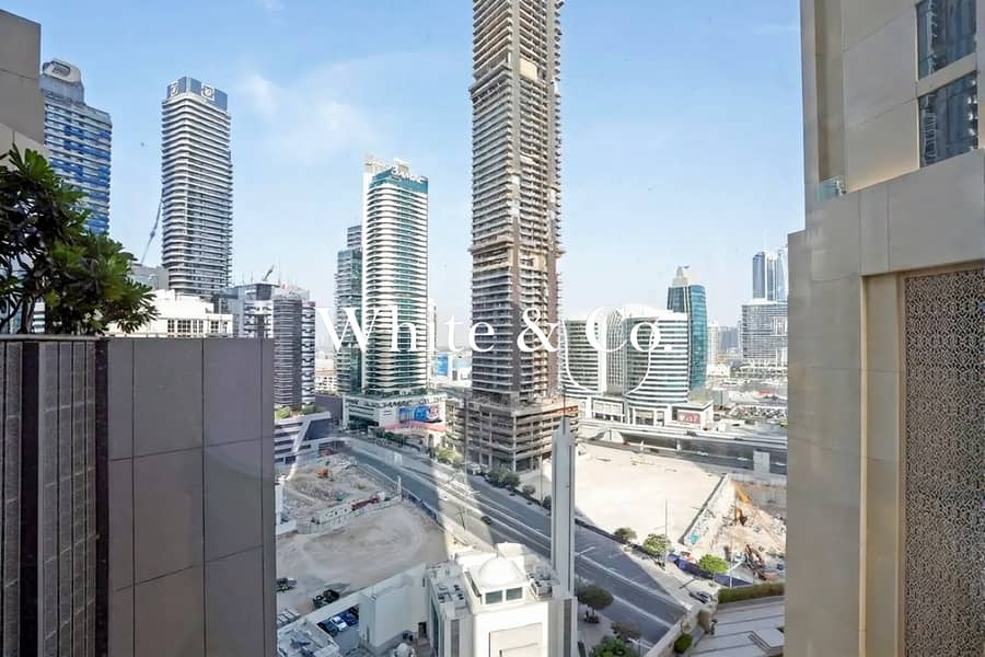 Upgraded | Vacant Now | Dubai Mall Access - Image 12