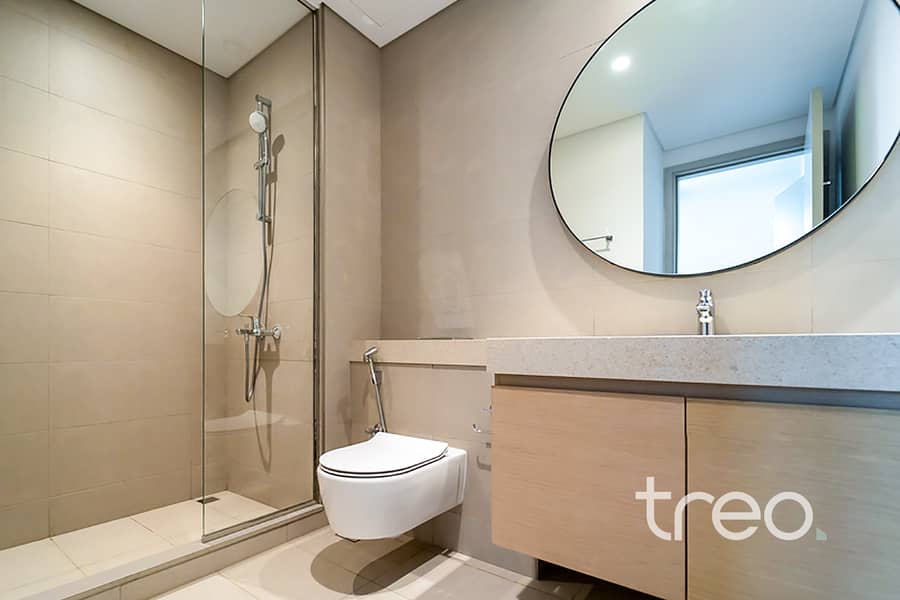 Close to Ammenities | Spacious | Unfurnished - Image 6