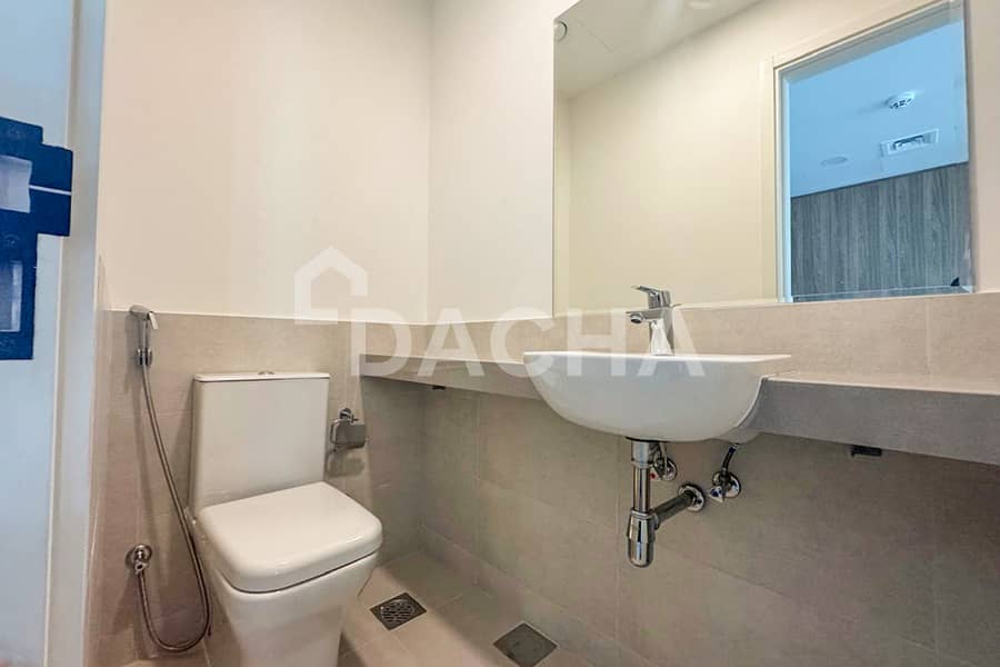 Green Belt | Close to Pool | VOT - Image 13