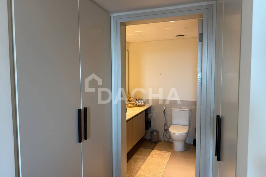 Upgraded | Prime Location | City Balcony Views - Image 8