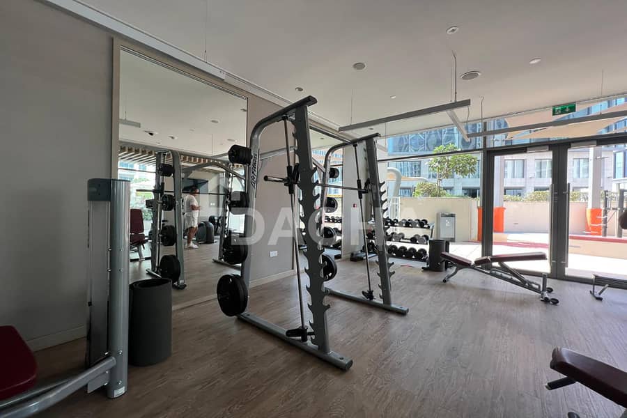 Upgraded | Prime Location | City Balcony Views - Image 11