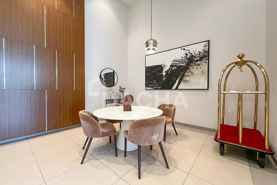 Upgraded | Prime Location | City Balcony Views - Image 12