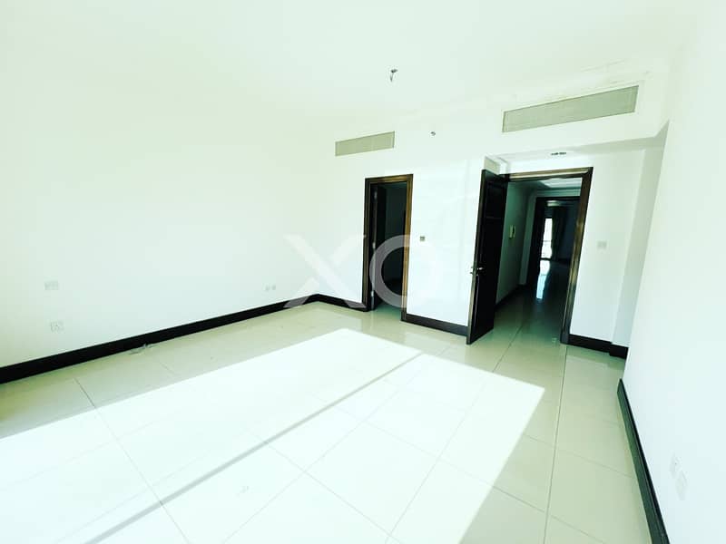 Huge Penthouse |Great Location | Park View - Image 10