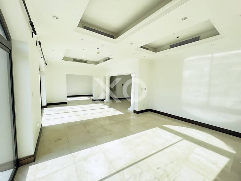 Huge Penthouse |Great Location | Park View
