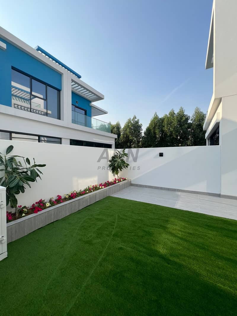 Spacious 3 bhk +Maid | Brand new | Vacant - Image 11