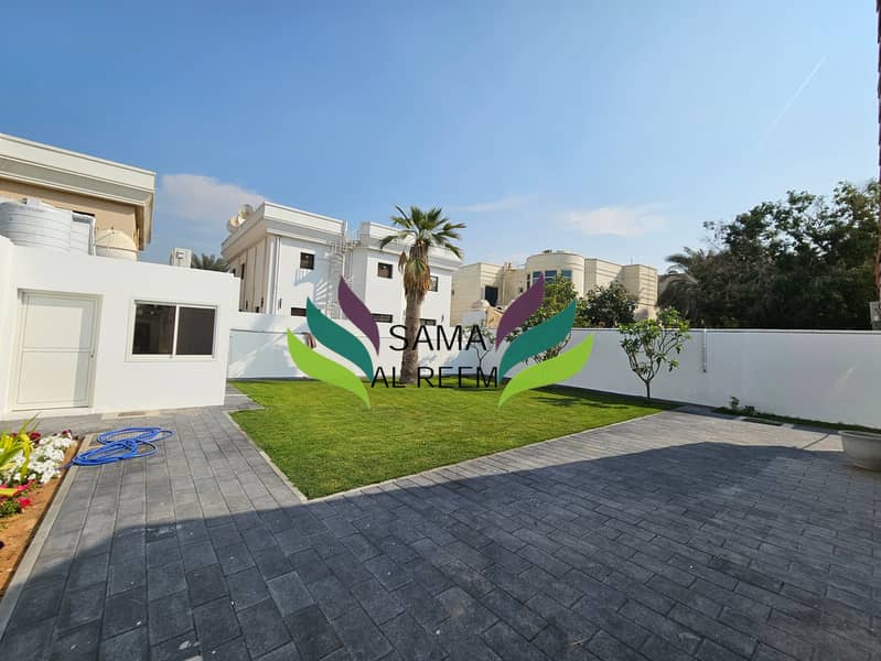 Renovated | Mature Garden | 3 Bed +Maid | Jumeirah 3