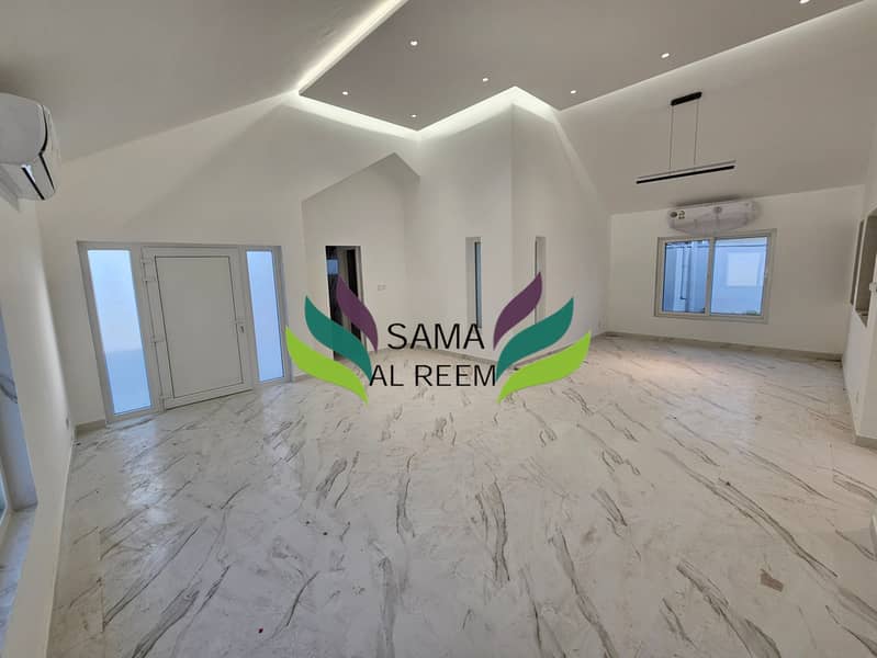 Renovated | Mature Garden | 3 Bed +Maid | Jumeirah 3