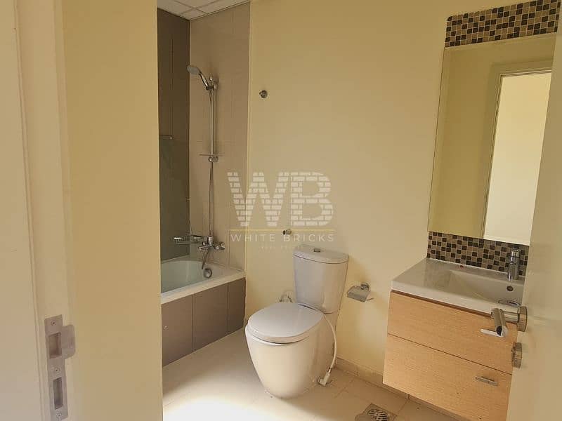 Vacant | B2B | Corner Villa | Unfurnished - Image 15