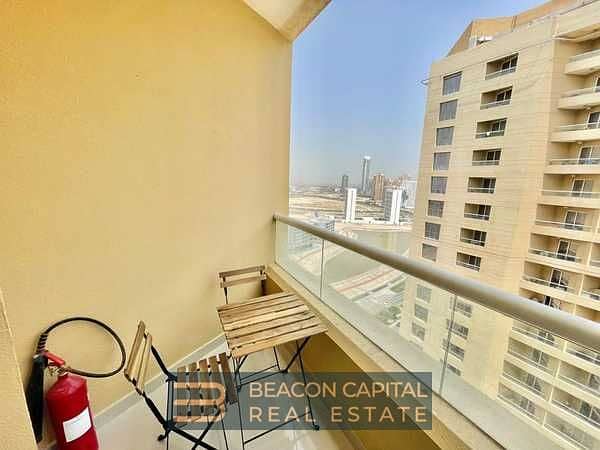 Very Well Maintained | High Floor | Lake View