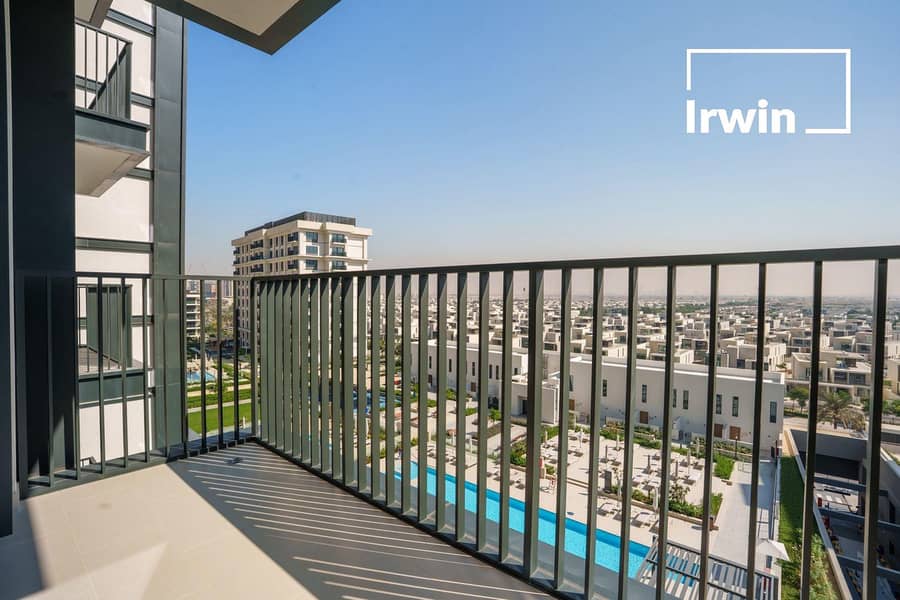 Pool view | Corner unit | Villas view.