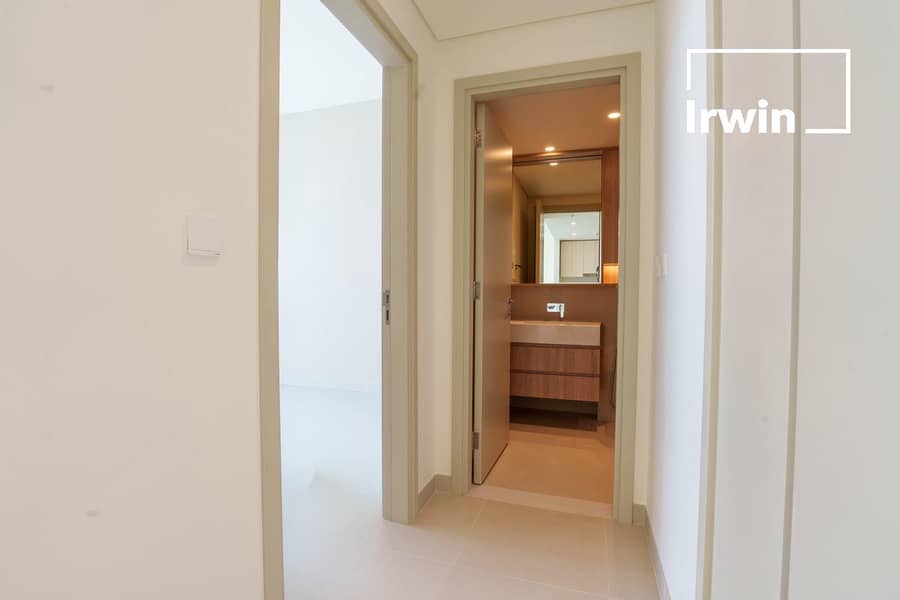 Pool view | Corner unit | Villas view. - Image 9