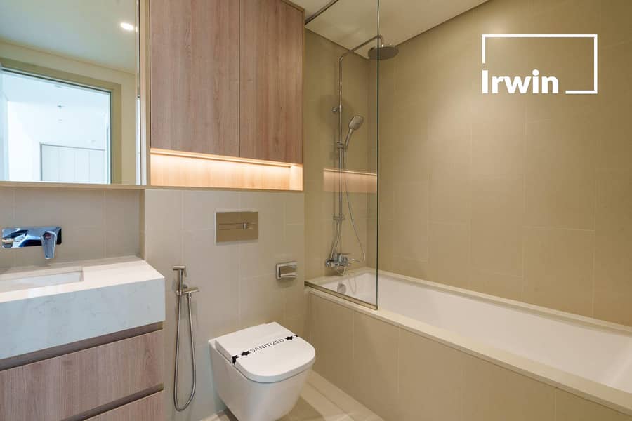 Pool view | Corner unit | Villas view. - Image 13